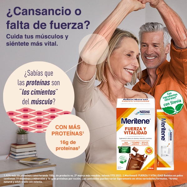 Dos adultos sonriendo con energía gracias a la bebida Fuerza y Vitalidad sabor chocolate
